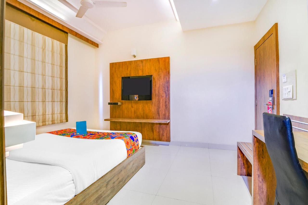 Fabhotel Arastu Nampally Hyderabad Exterior photo
